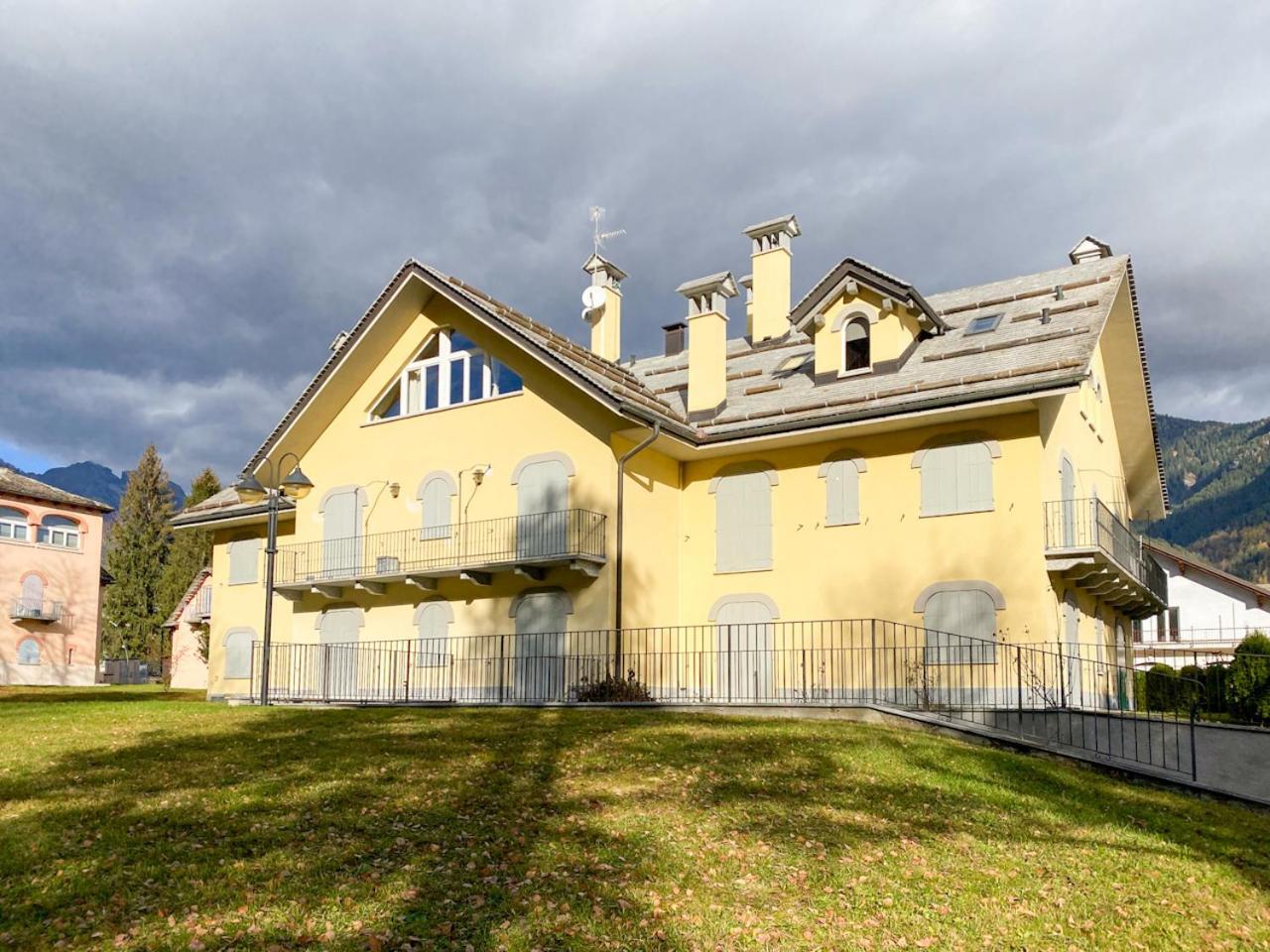 Apartment Le Mansarde Di Siberia